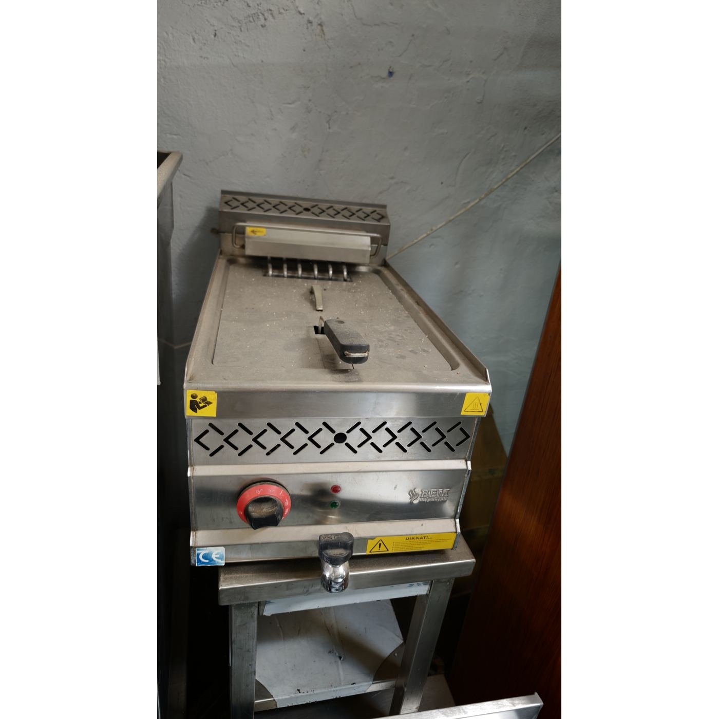 İkinci El 8L Ayaklı Elektrikli Fritöz